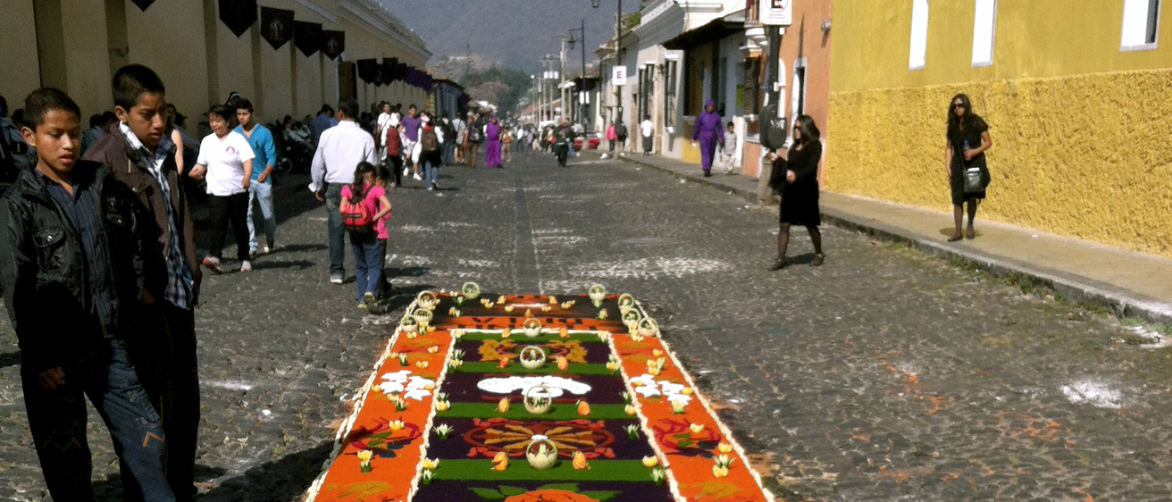 Julia Antigua Guatemala Alfombras Easter Week